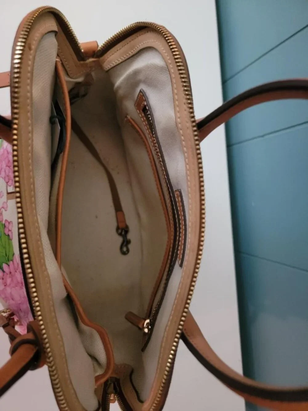 Dooney & Bourke excellent used